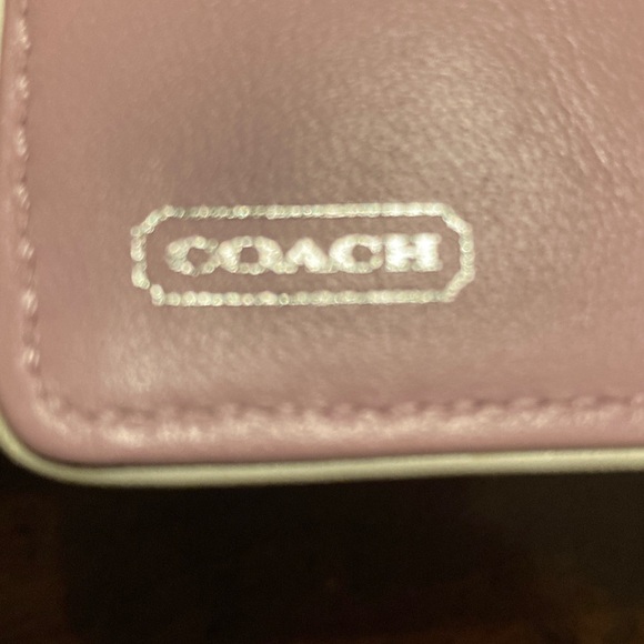 Coach EUC Penelope White Leather Clutch Wallet with Silver logo on front flap. - Picture 6 of 15